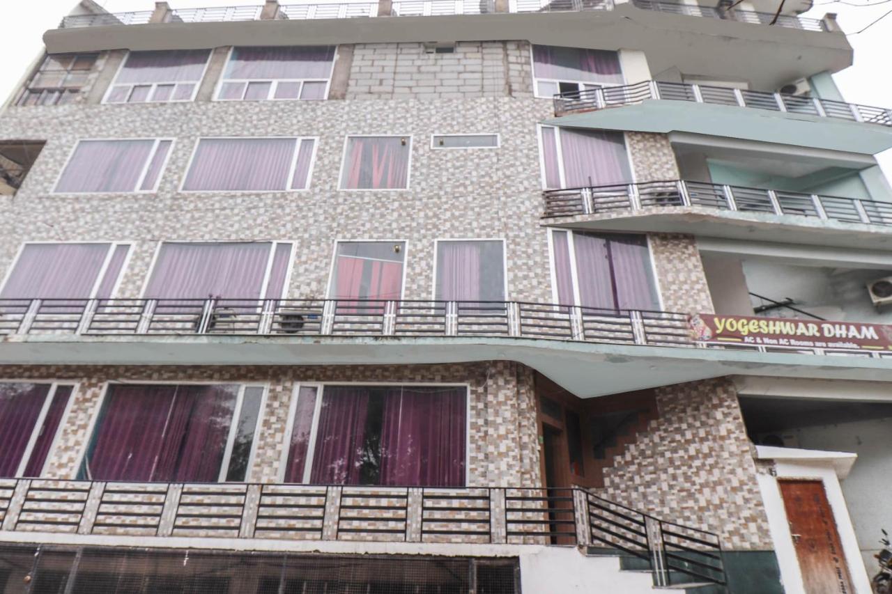 Oyo 69402 Yogeshwar Dhaam Hotel Vrindāvan Exterior foto